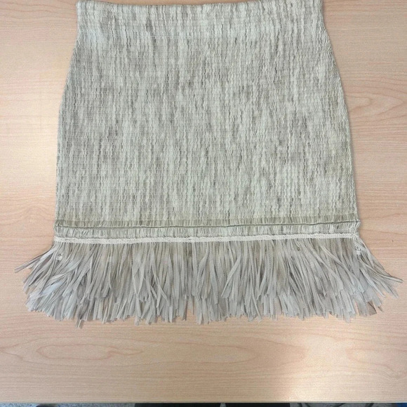 Club Monaco fringe mini skirt size small mint condition - Picture 2 of 7